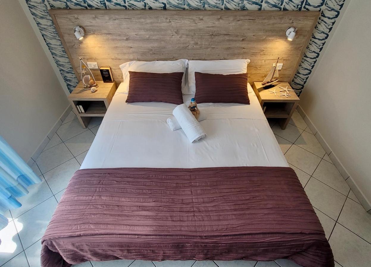 Hotel Adigrat Riccione Dış mekan fotoğraf
