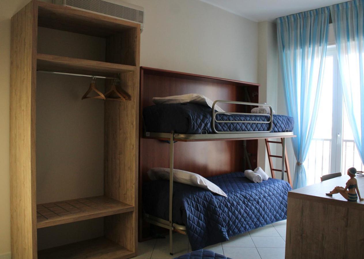 Hotel Adigrat Riccione Dış mekan fotoğraf