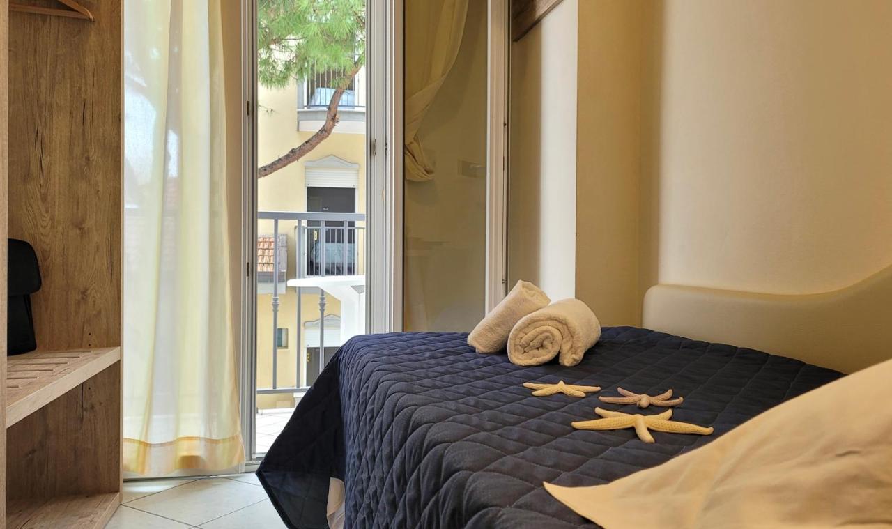 Hotel Adigrat Riccione Dış mekan fotoğraf