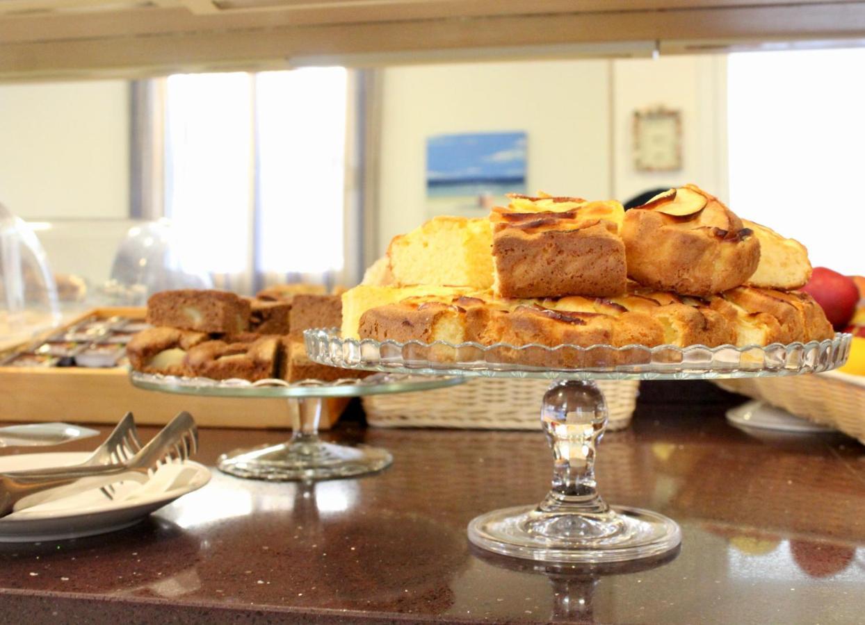 Hotel Adigrat Riccione Dış mekan fotoğraf