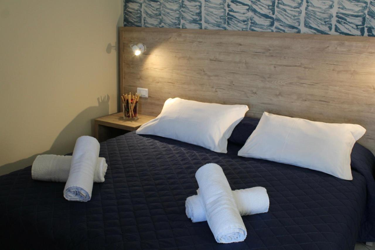 Hotel Adigrat Riccione Dış mekan fotoğraf