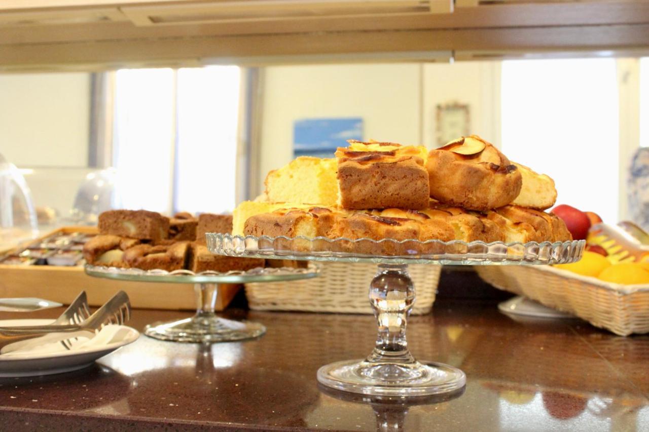 Hotel Adigrat Riccione Dış mekan fotoğraf