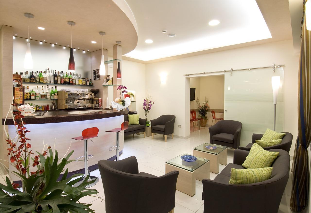Hotel Adigrat Riccione Dış mekan fotoğraf