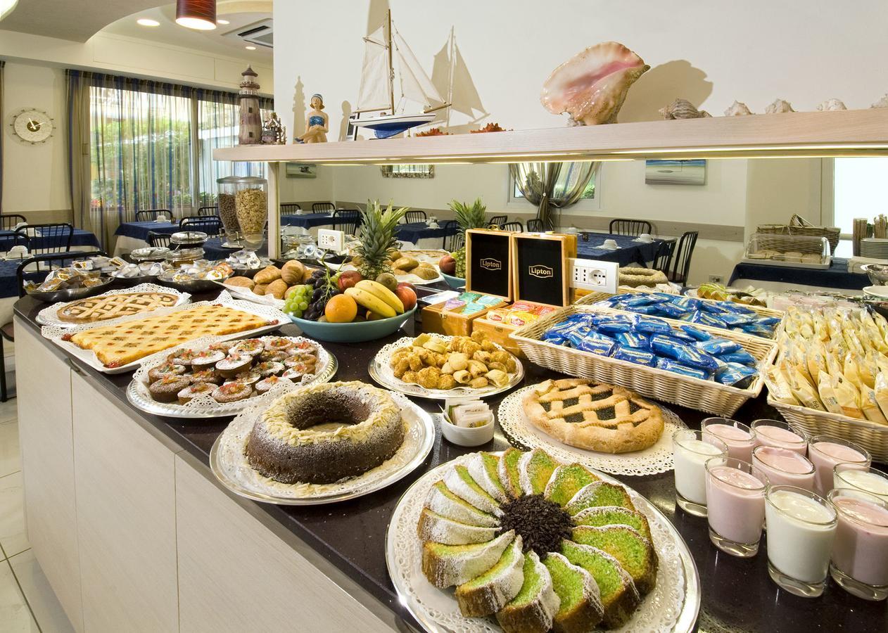 Hotel Adigrat Riccione Dış mekan fotoğraf