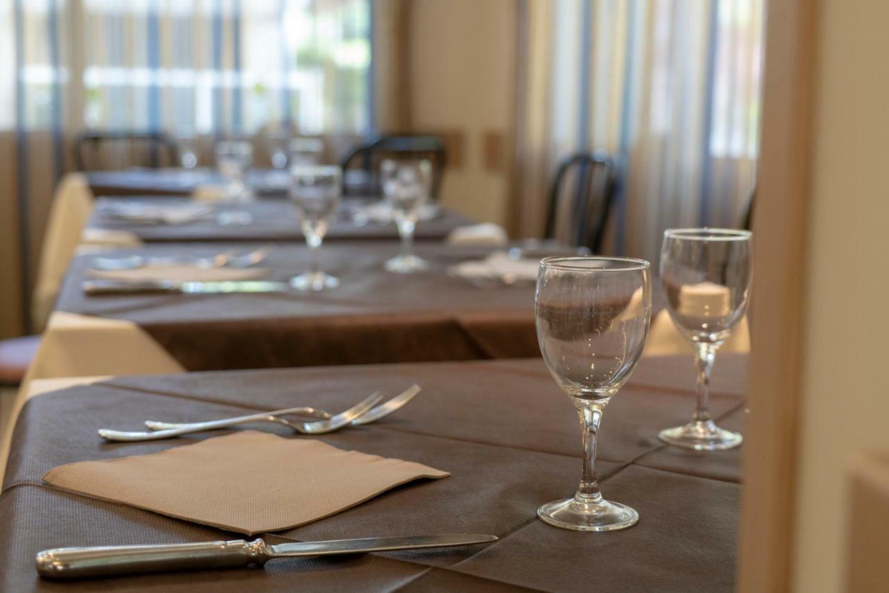 Hotel Adigrat Riccione Dış mekan fotoğraf